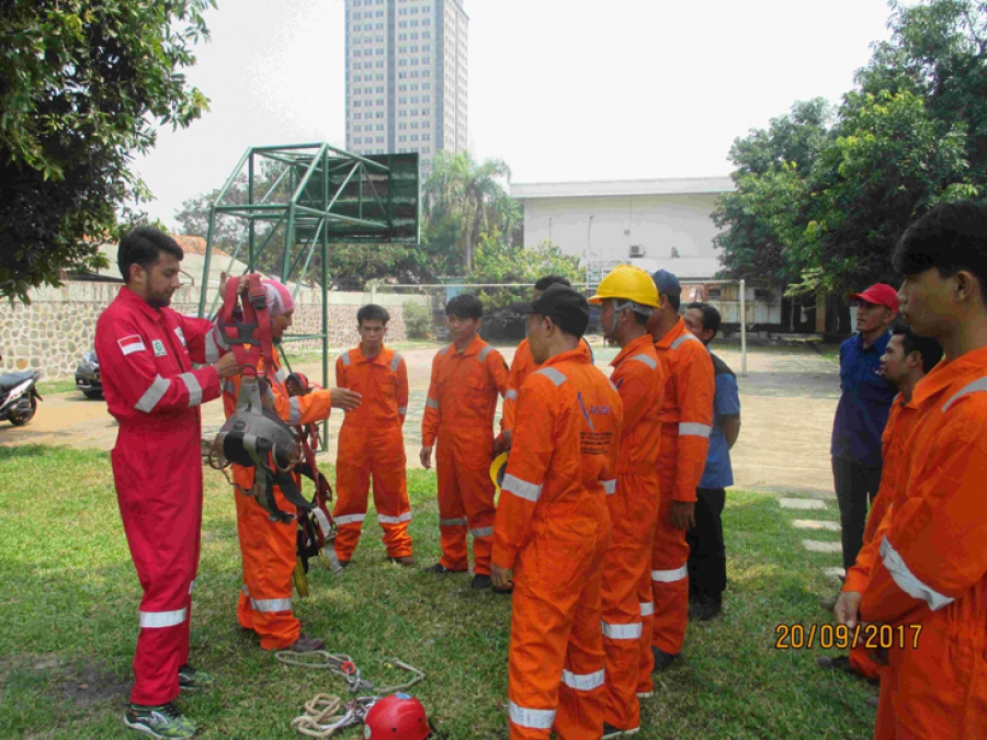 Pembinaan Tenaga Kerja Bangunan Tinggi (TKBT) Tingkat 2