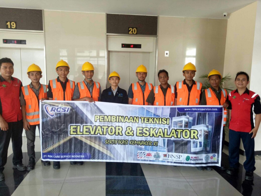 PEMBINAAN OPERATOR DAN TEKNISI ESKALATOR DAN ELEVATOR